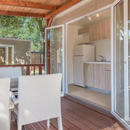 Mobile Homes Camping Biograd بيوغْغاد نا موغو