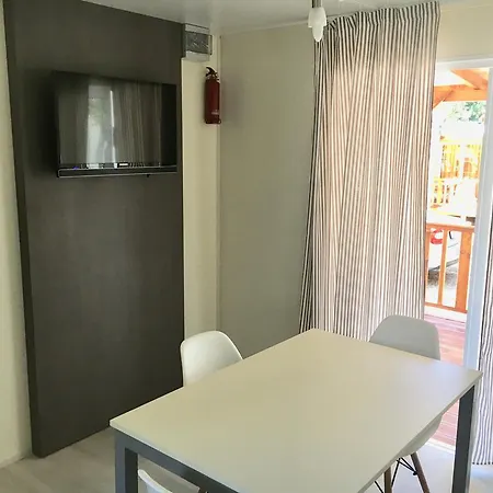 Mobile Homes Camping Biograd منتزه العطل بيوغْغاد نا موغو