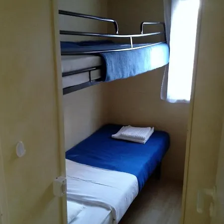 Mobile Homes Camping Biograd منتزه العطل بيوغْغاد نا موغو