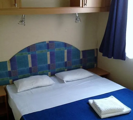 פארק נופש Mobile Homes Camping Biograd 3*